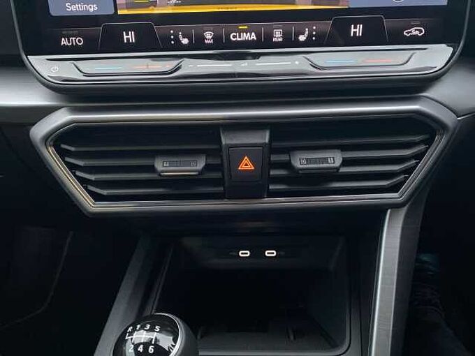 SEAT Leon 1.5 TSI Fr Black Edition Hatchback 5Dr Petrol Manual Euro 6 (S/S) (150 Ps)