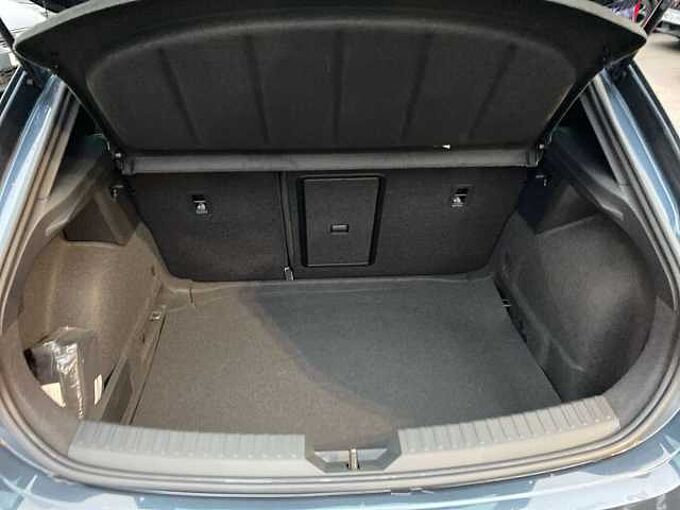 SEAT Leon 1.5 TSI Fr Black Edition Hatchback 5Dr Petrol Manual Euro 6 (S/S) (150 Ps)