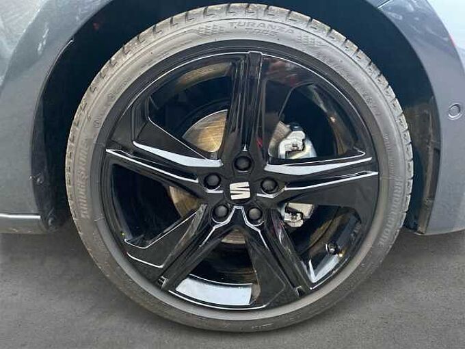 SEAT Leon 1.5 TSI Fr Black Edition Hatchback 5Dr Petrol Manual Euro 6 (S/S) (150 Ps)